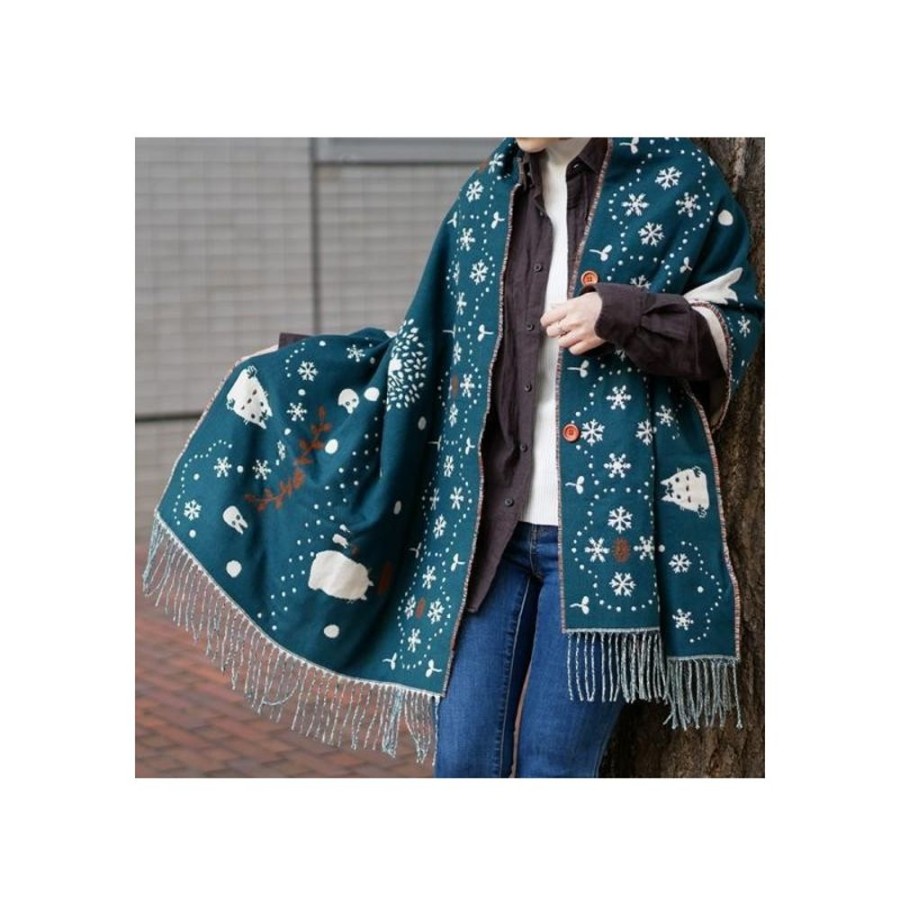 Outfits | Maison Ghibli Stole With Button Walking In Snow - My Neighbor Totoro